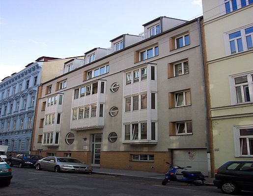 02., Adambergergasse 6