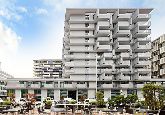 Paragonstr2 (WE + 6B47) - Straße - copyright Manfred Seidl